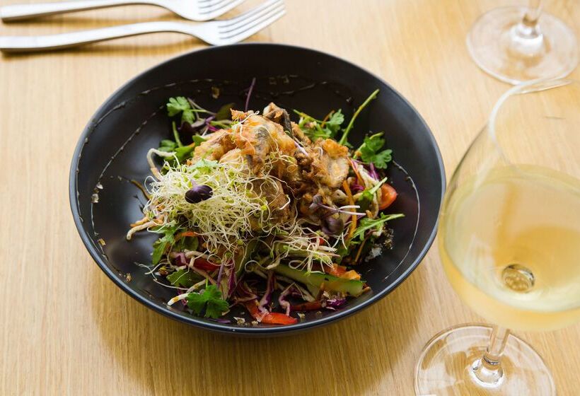 هتل Best Western Plus Hovell Tree Inn