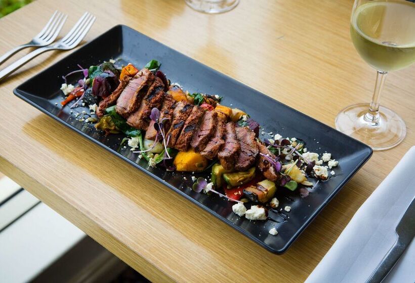 هتل Best Western Plus Hovell Tree Inn