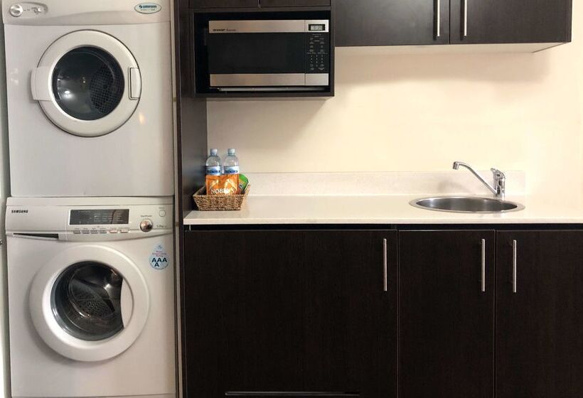 هتل Best Western Plus Hovell Tree Inn