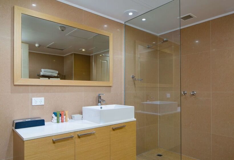 هتل Best Western Plus Hovell Tree Inn