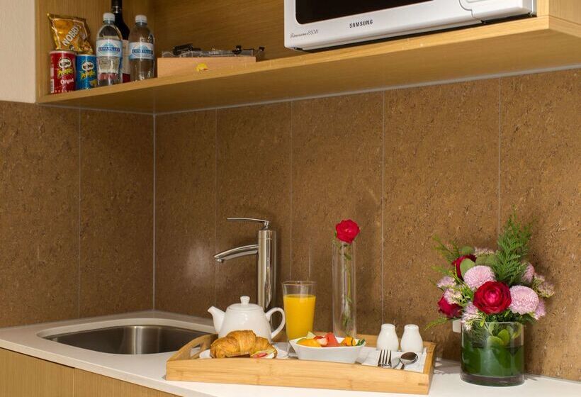 هتل Best Western Plus Hovell Tree Inn