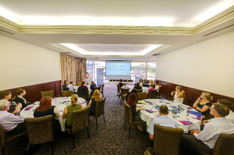 هتل Best Western Plus Hovell Tree Inn