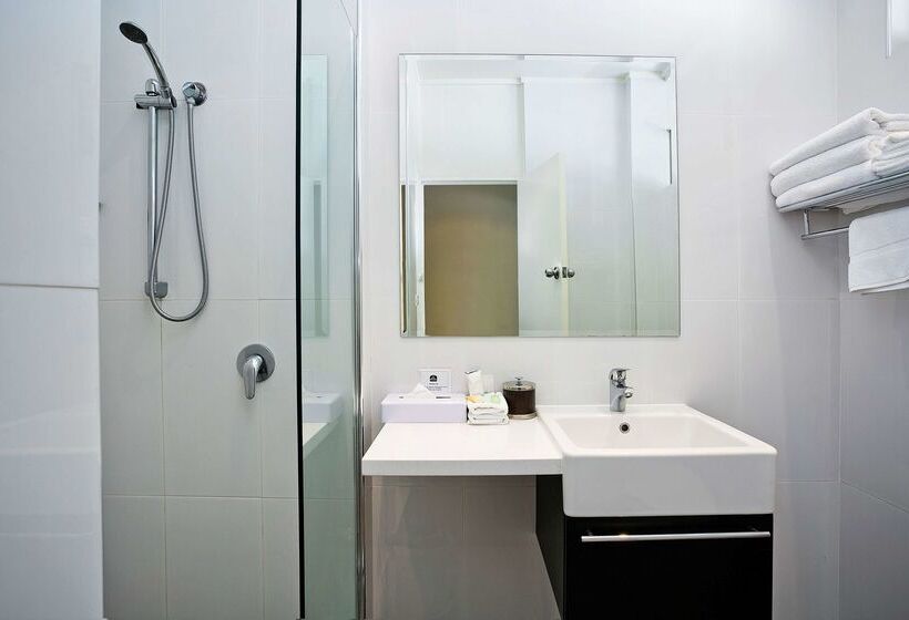 فندق Best Western Sanctuary Inn