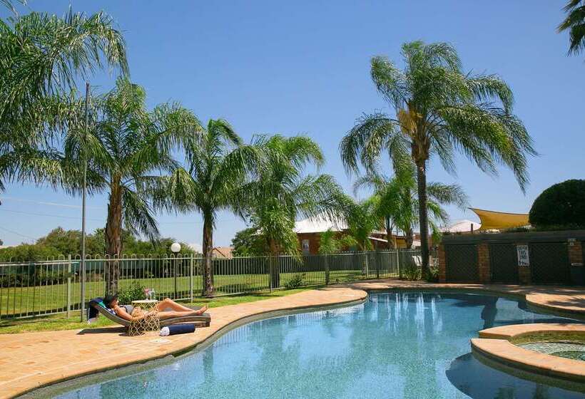 فندق Best Western Sanctuary Inn