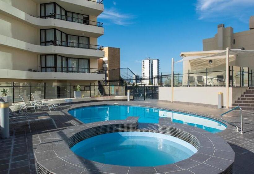 هتل Breakfree Cosmopolitan