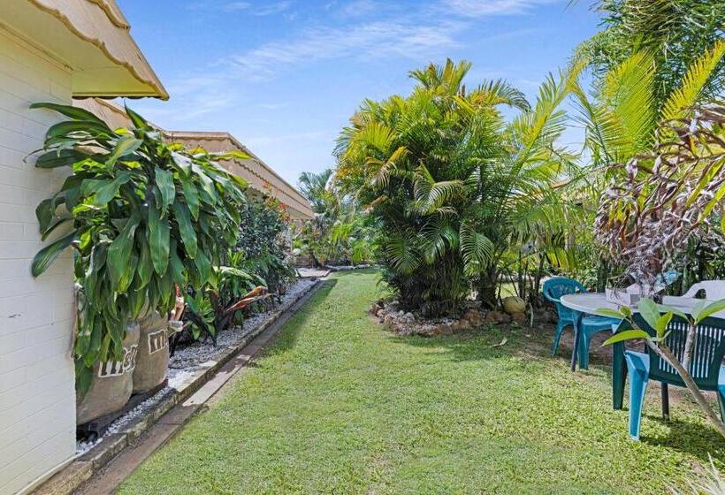 هتل Bundaberg Coral Villa Motor Inn