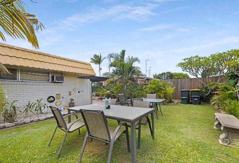 هتل Bundaberg Coral Villa Motor Inn