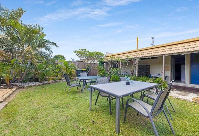 هتل Bundaberg Coral Villa Motor Inn