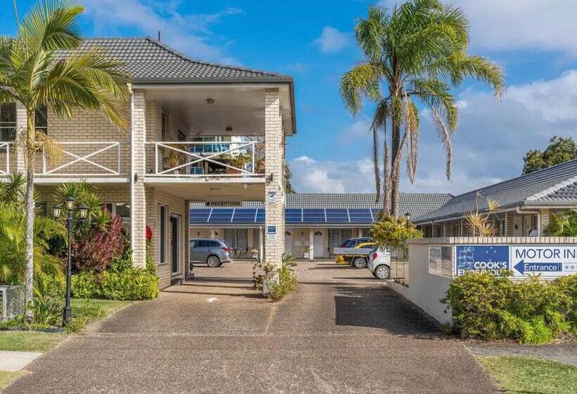 هتل Cooks Endeavour Motor Inn