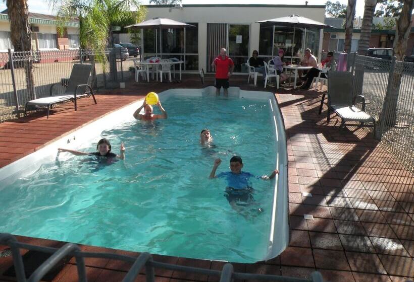 בית מלון כפרי Corowa Motor Inn