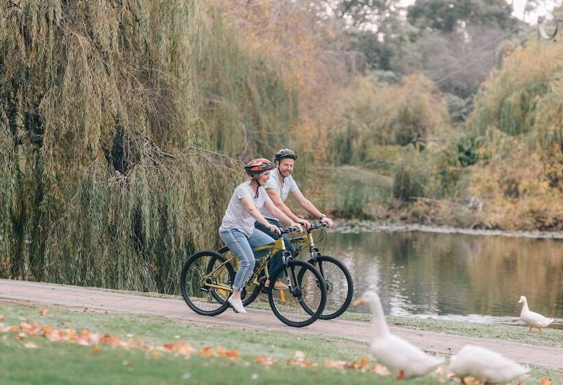 בית מלון כפרי Country Club Tasmania