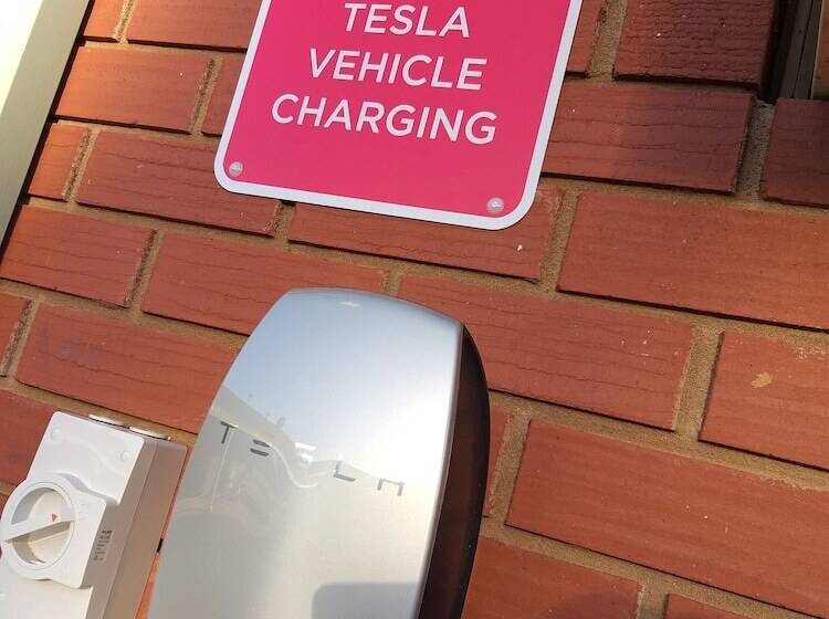 בית מלון כפרי Country Mile Motor Inn