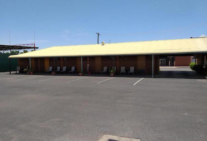 בית מלון כפרי Country Mile Motor Inn