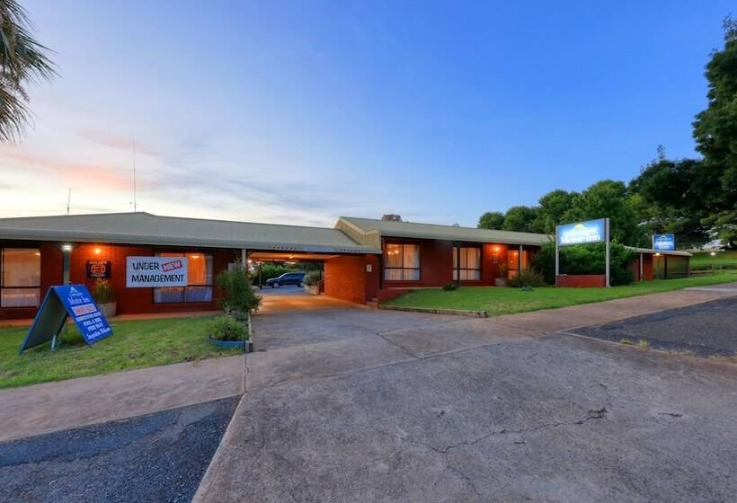 בית מלון כפרי Country Roads Motor Inn