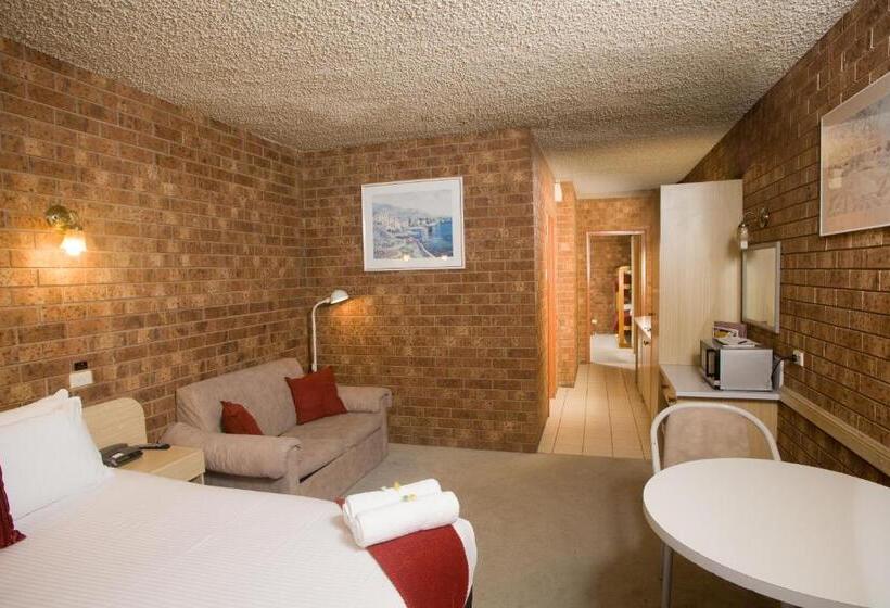 فندق Courtyard Motor Inn