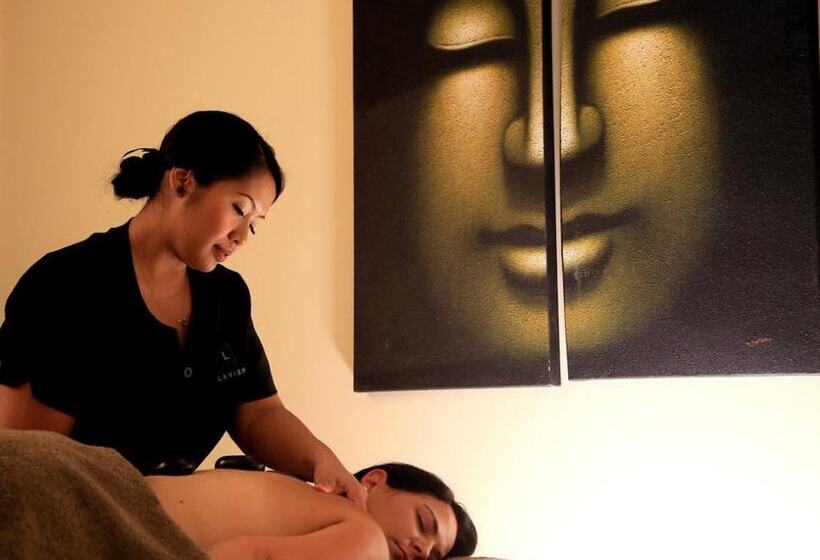 هتل Crowne Plaza Alice Springs Lasseters, An Ihg