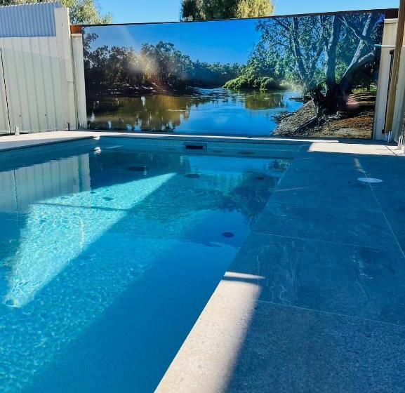 בית מלון כפרי Golden River Motor Inn