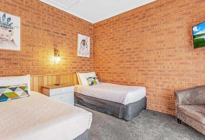 בית מלון כפרי Golden River Motor Inn