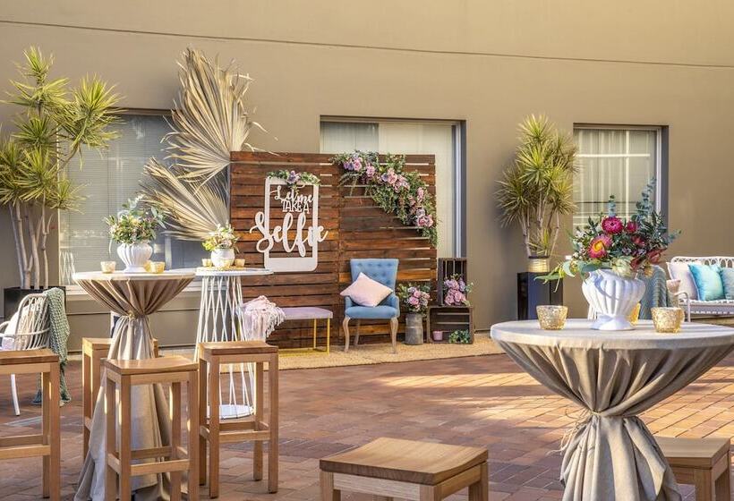 هتل Holiday Inn Sydney Potts Point