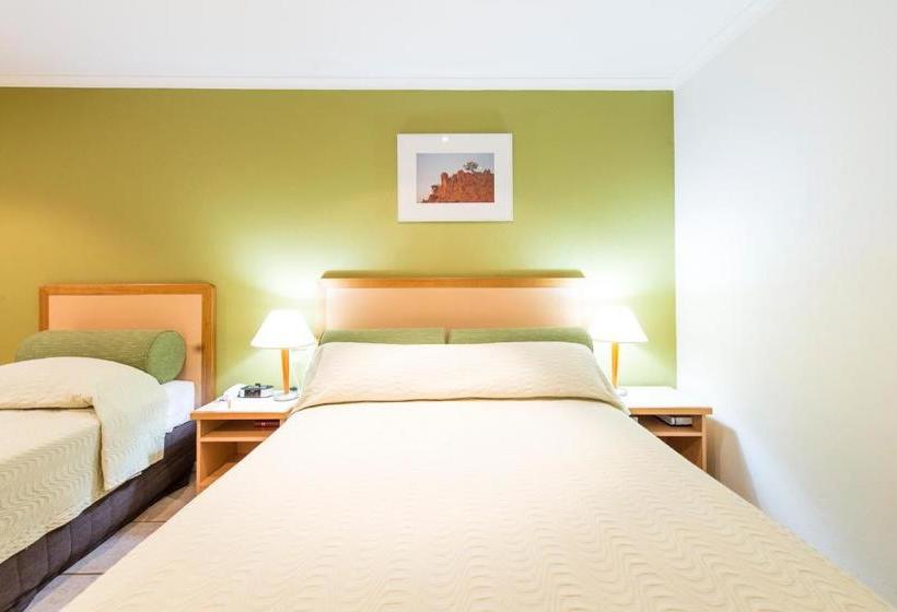 هتل The Cambridge Kununurra