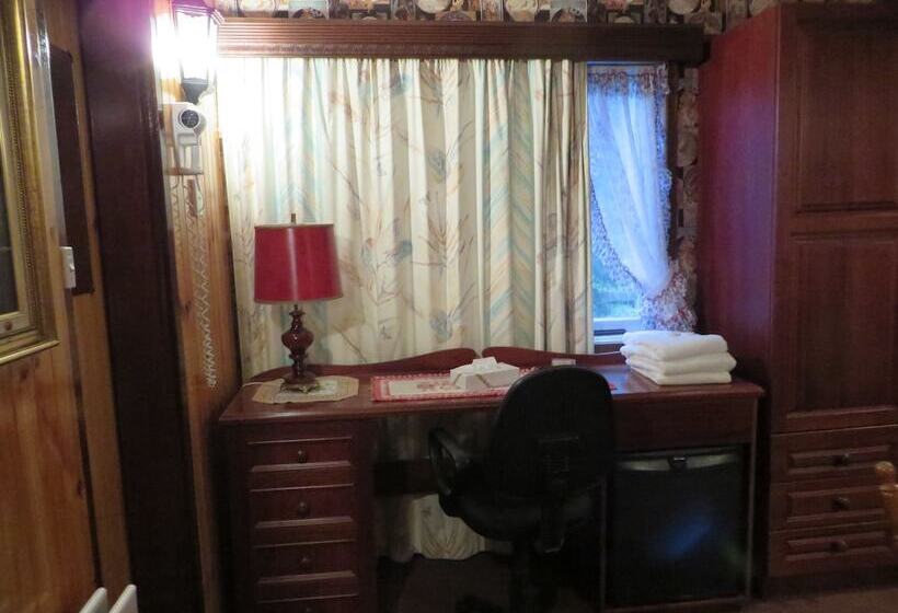ホテル Karelia Alpine Lodge