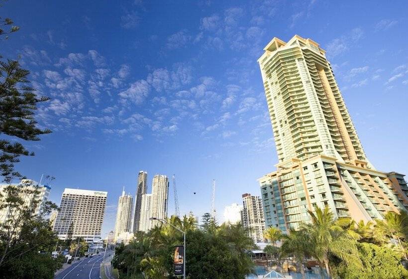 호텔 Mantra Crown Towers