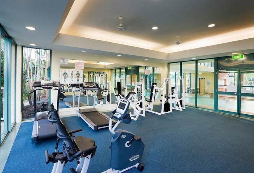 호텔 Mantra Crown Towers