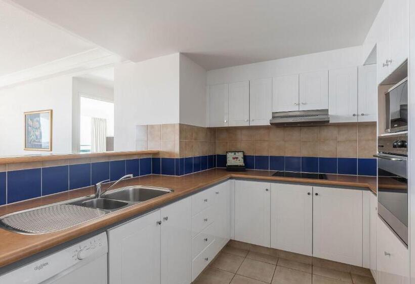 호텔 Mantra Crown Towers