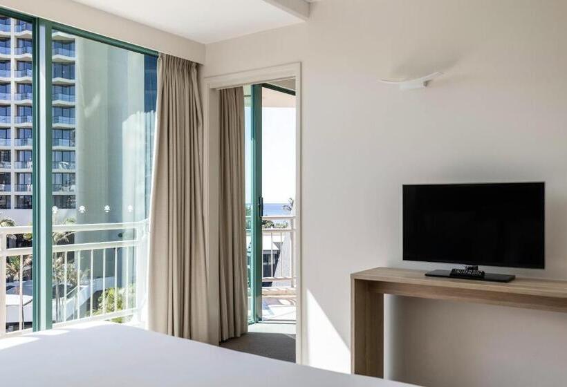 호텔 Mantra Crown Towers