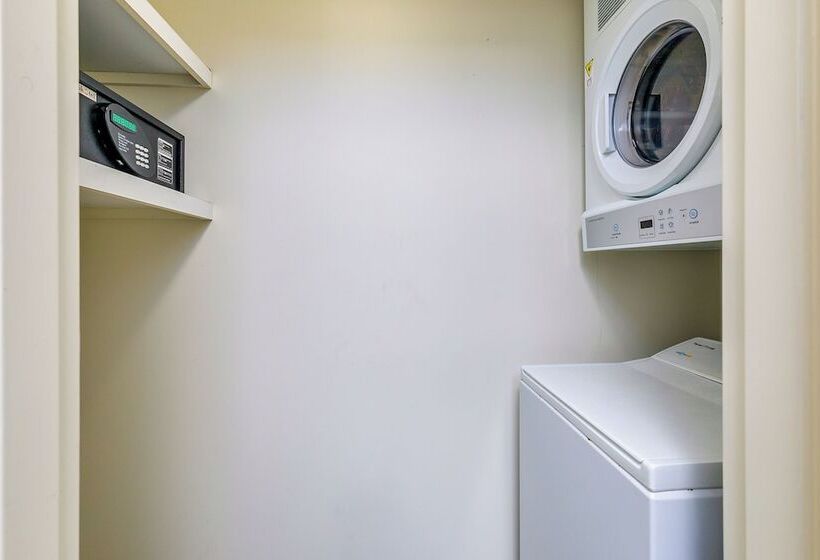 هتل Mantra On Hay Perth