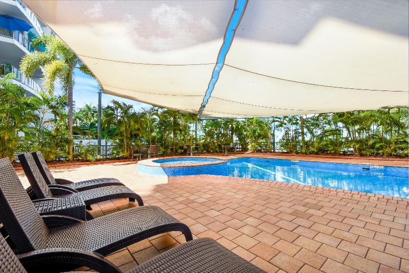 هتل Mantra On The Esplanade