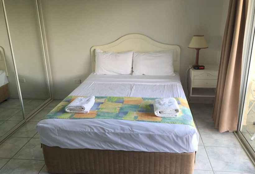 ホテル Mediterranean All Suites