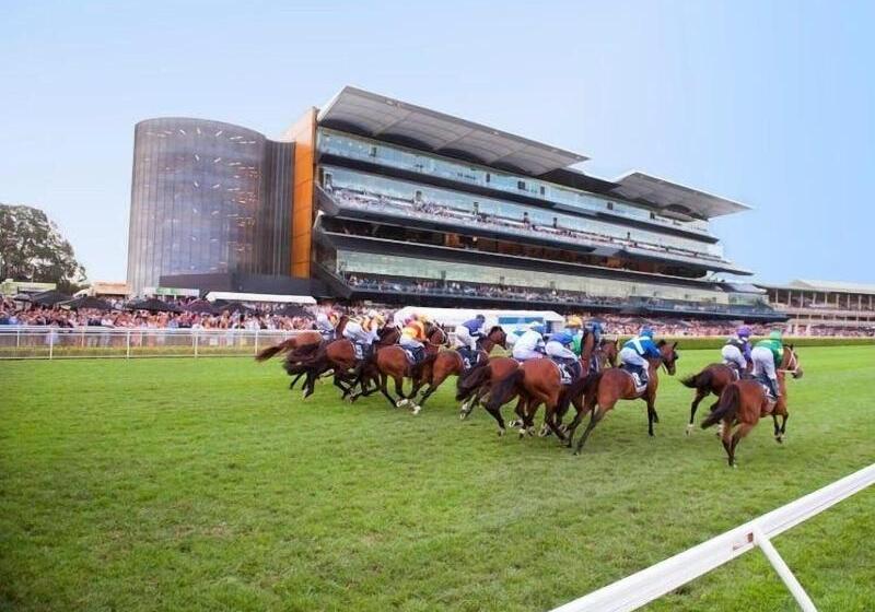 هتل Mercure Sydney