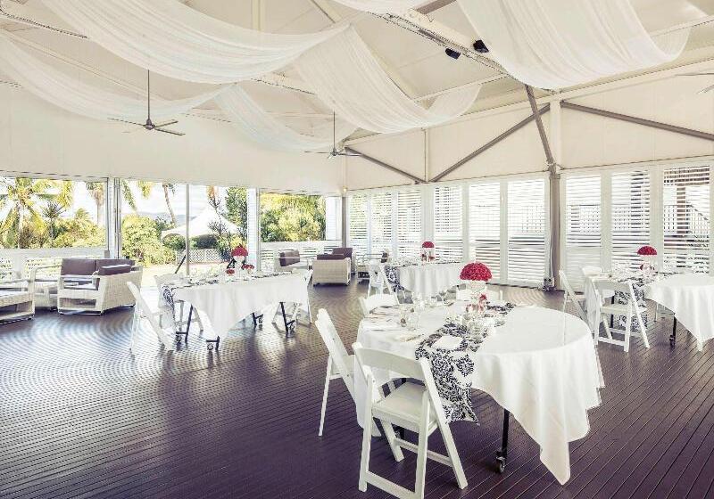 هتل Mercure Townsville