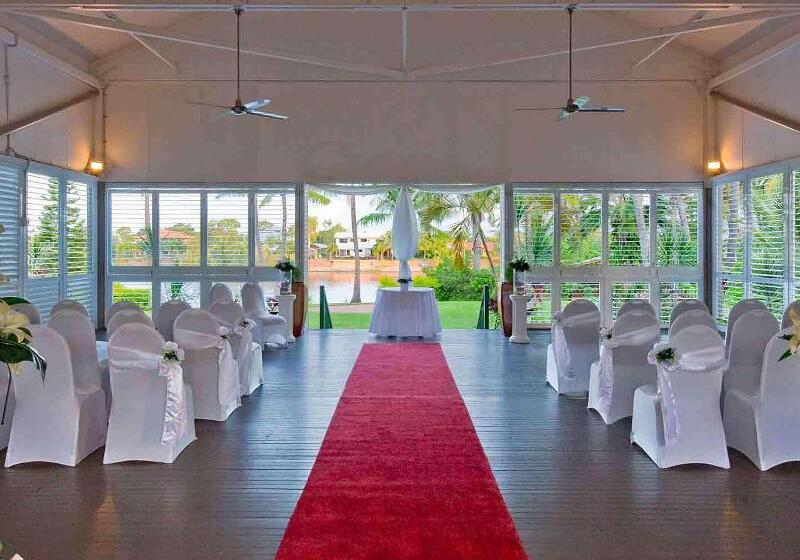 هتل Mercure Townsville