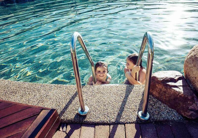 هتل Mercure Townsville