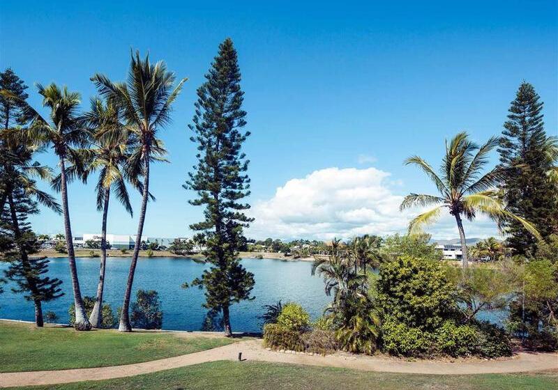 هتل Mercure Townsville