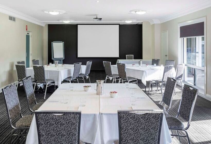 هتل Mercure Wagga Wagga