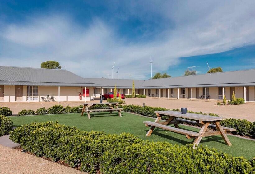 هتل Mercure Wagga Wagga