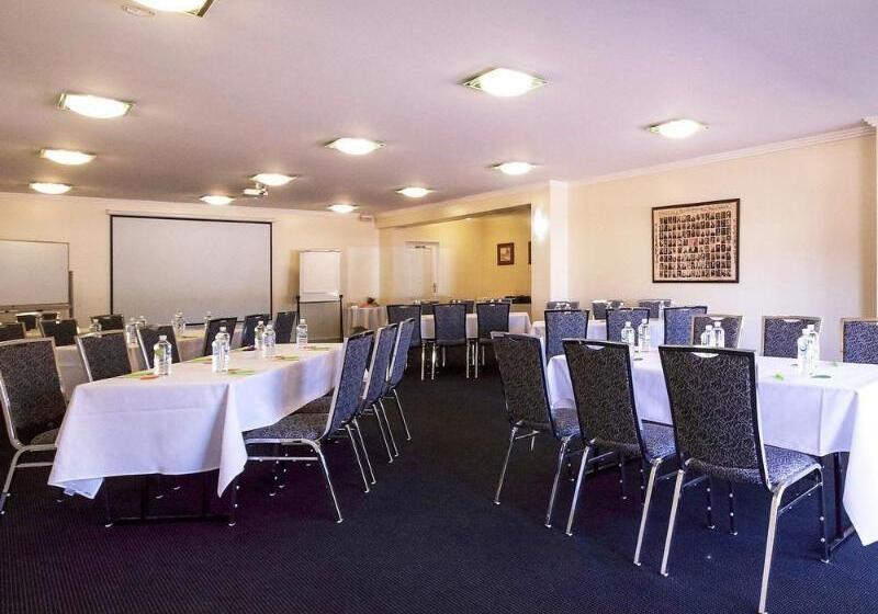 هتل Mercure Wagga Wagga