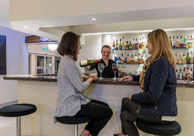 בית מלון כפרי Mercure Wagga Wagga