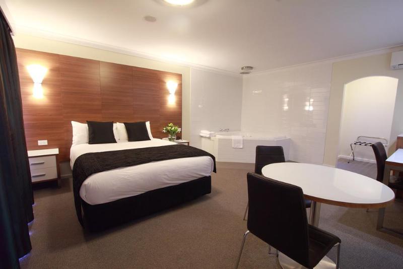هتل Mercure Wagga Wagga