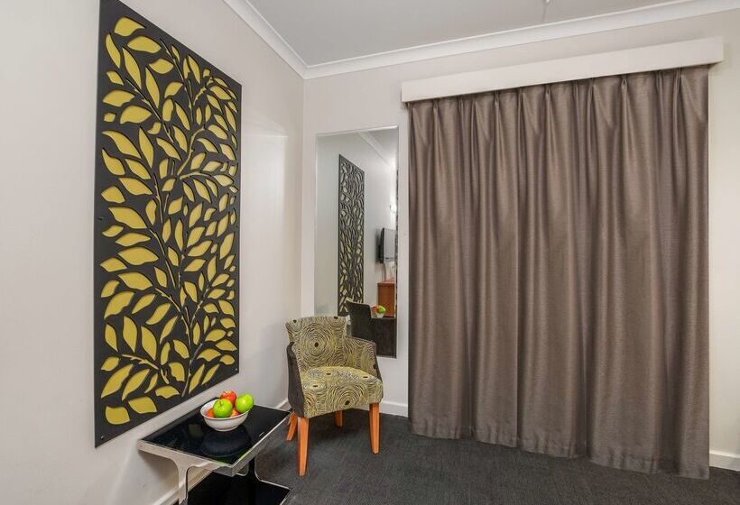 Metro Hotel Perth City