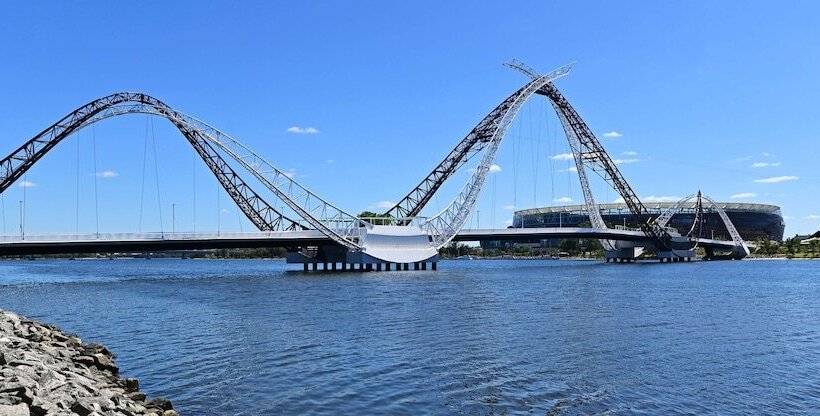 Metro Hotel Perth City