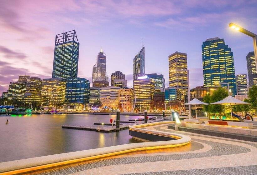 Metro Hotel Perth City