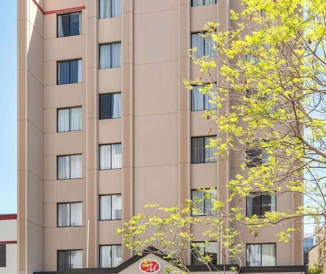 Metro Hotel Perth City