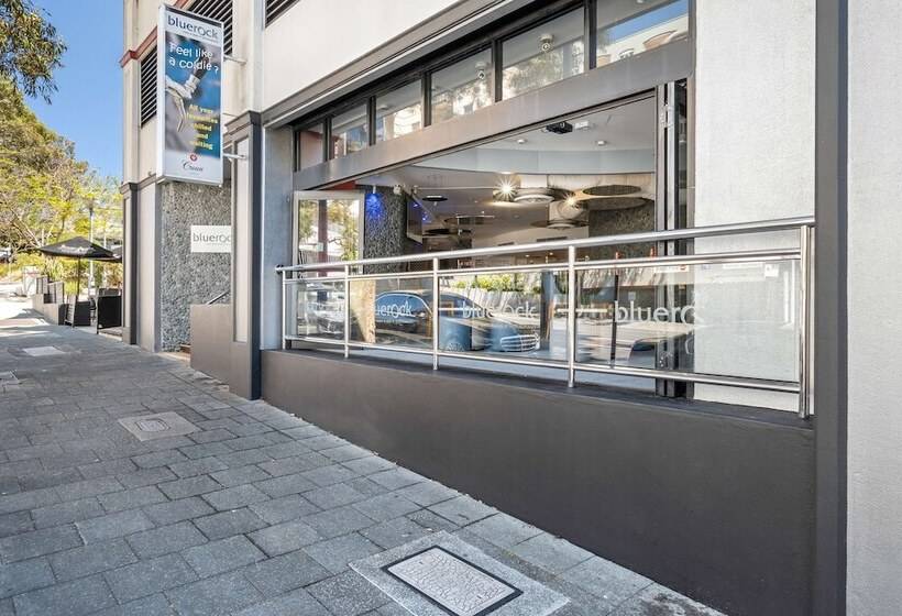 Metro Hotel Perth City