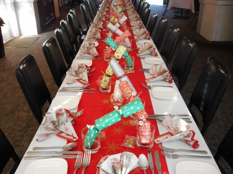 Отель Molly Morgan Motor Inn