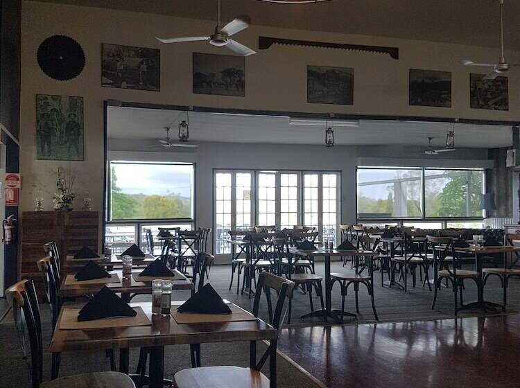 ホテル Monto Colonial Motor Inn