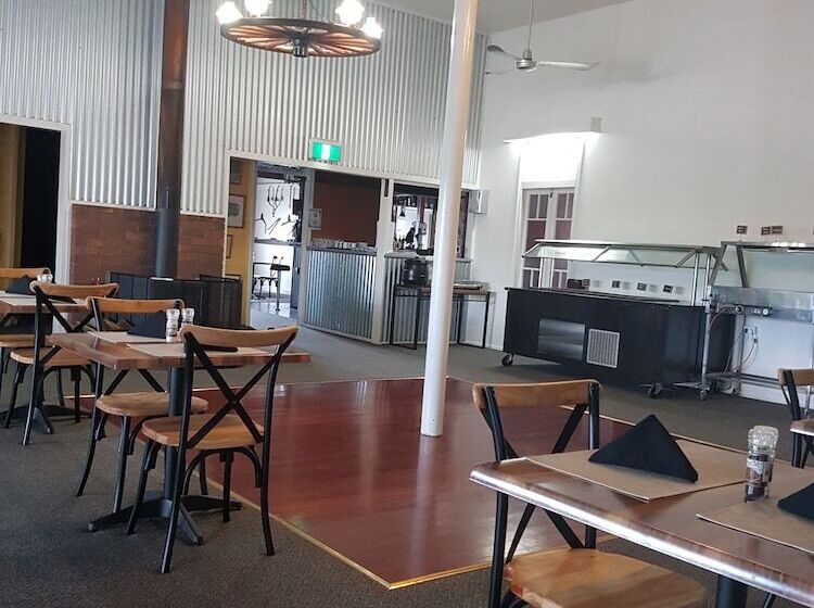 ホテル Monto Colonial Motor Inn